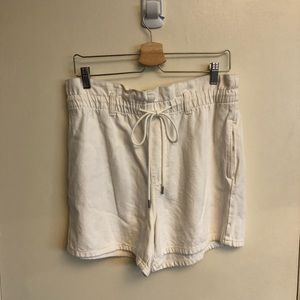 Gap Cream Shorts